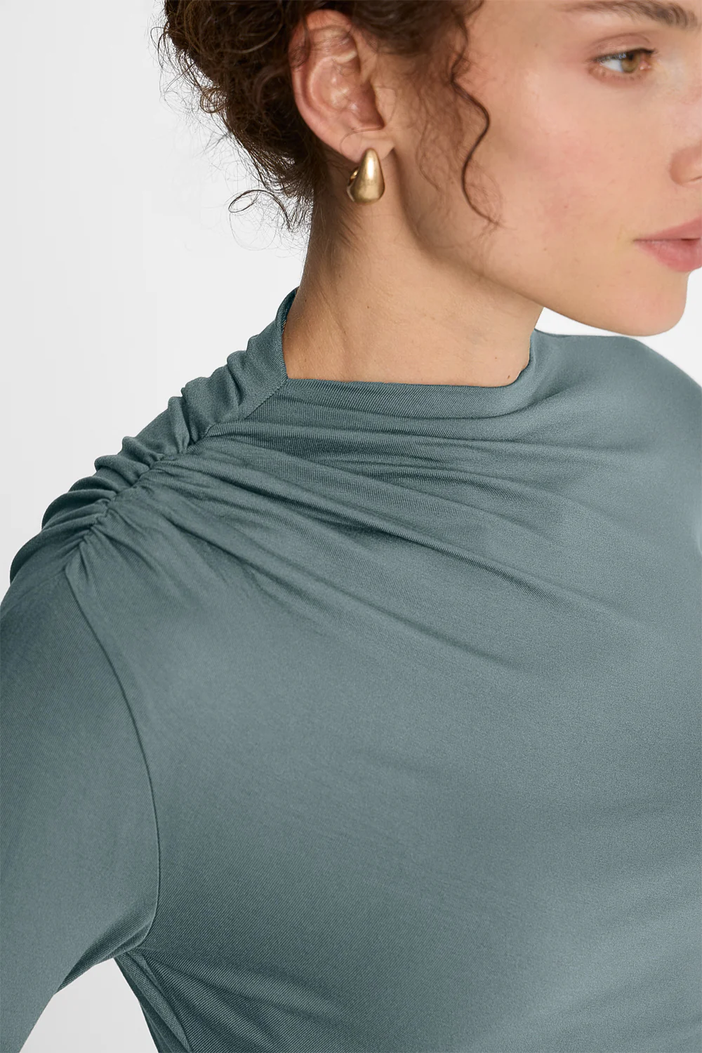 Longsleeve Miss Sculptural Olive - Image 5